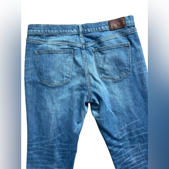 Madewell Mid Rise Distressed Frayed Hem Slim Boyjean Size 29 - Picture 5 of 6